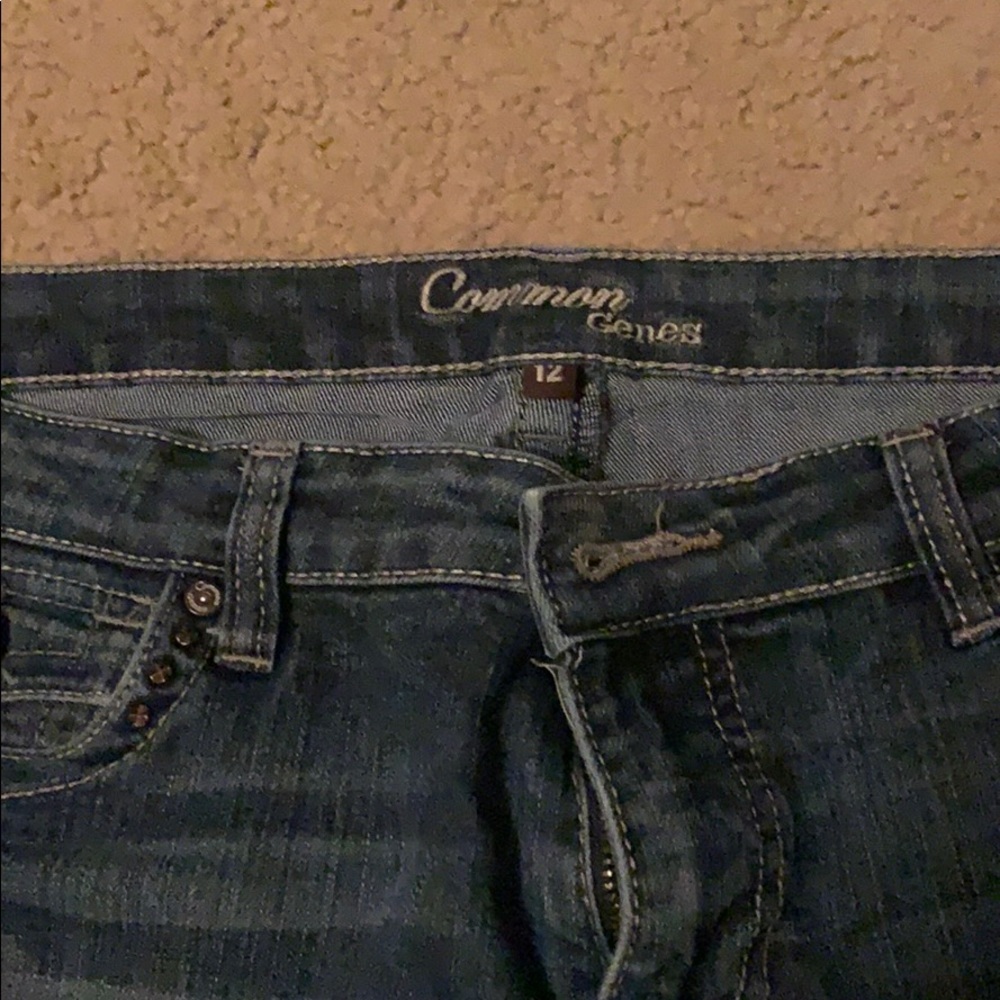 Women’s jeans.